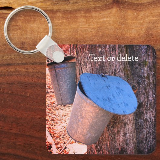 Maple Syrup Sap Buckets Natuur Gepersonaliseerd Sleutelhanger (Voorkant)
