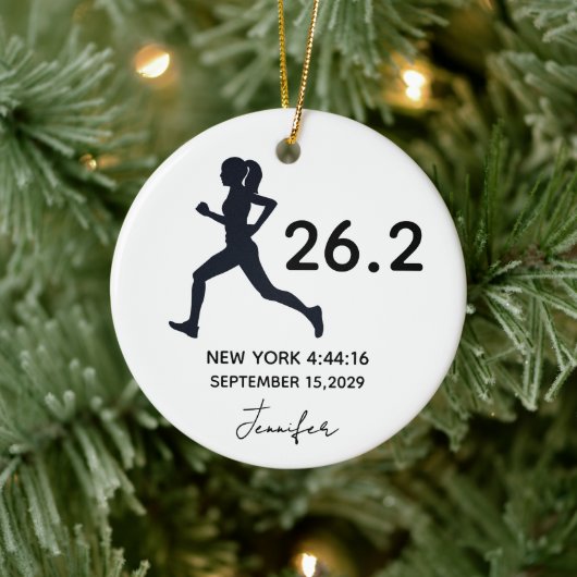 Marathon 26.2 Female Runner Custom Name Keramisch Ornament (Boom)