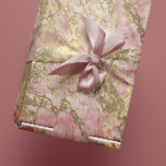 Marble Champaigne Gold Peony Pink Metal Strokes Cadeaupapier<br><div class="desc">Beeld je in om je cadeaus in te pakken in een canvas dat een mix is van elegantie, artistieke kunst en een fluistering van grillen. De Marble Champagne Gold Peony Pink Metal Strokes Wrapping Paper is niet alleen om te verbergen wat er in zit; het is een verklaring van stijl,...</div>