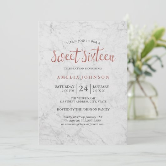 Marble Faux Roos Gold Sweet Sixteen Invitation Kaart (Staand voorkant)