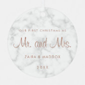 Marble Roos Gold Mr. en Mrs. Our First Kerstmis Metalen Ornament (Voorkant)
