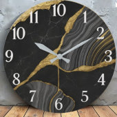 Marbled glass luxury elegant contemporary sleek grote klok