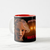Marcelline de Stalker Mannequin! Tweekleurige Koffiemok (Voorkant links)