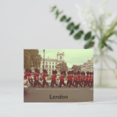 Marchingbewakers in buckingham palace briefkaart (Staand voorkant)