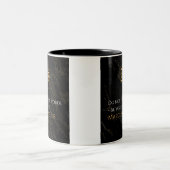 Marcus Aurelius' wijsheid: daden spreken luider da Tweekleurige Koffiemok (Center)