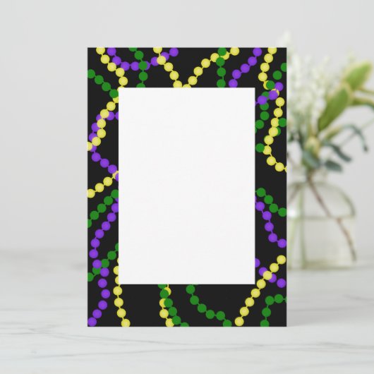 Mardi Gras Beads Border Uitnodiging (Staand voorkant)