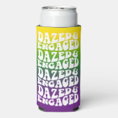 Mardi Gras Dazed Engaged Typografie Ontwerp Seltzer Blikjeskoeler (Seltzer Achterkant)