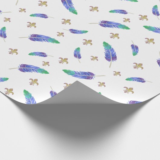 Mardi Gras Feathers en Fleur de Lis Pattern Cadeaupapier (Hoek)