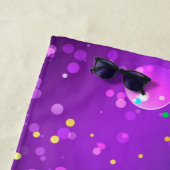 Mardi Gras Feestelijke Paarse Achtergrond Strandlaken (In situ)