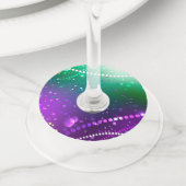 Mardi Gras Festive Paarse Achtergrond Wijnglaslabel (Dichtbij)