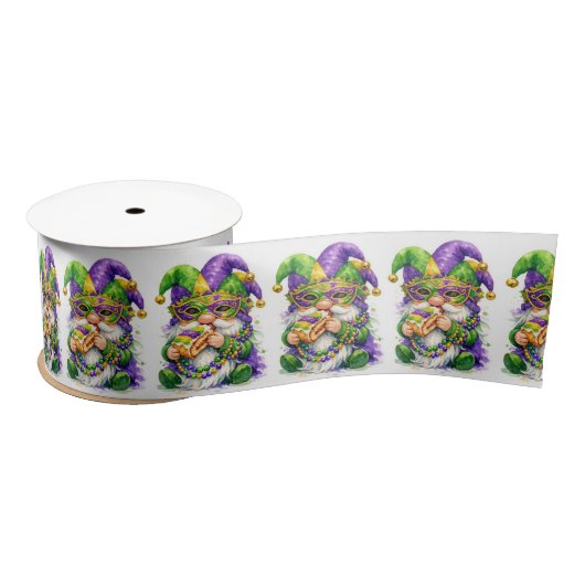 Mardi Gras-kabouter die King Cake eet Satijnen Lint (Spoel)