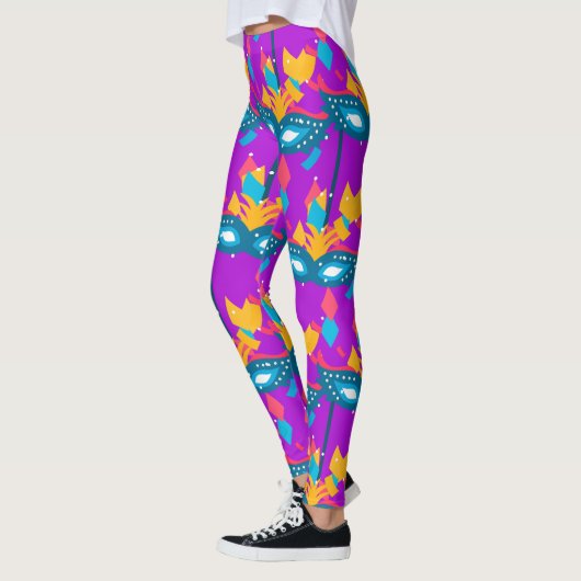 Mardi Gras Mask en Confetti Leggings (Links)