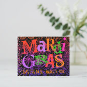 Mardi Gras Maskers Kleurrijke Typografie Save the  Uitnodiging Briefkaart (Staand voorkant)