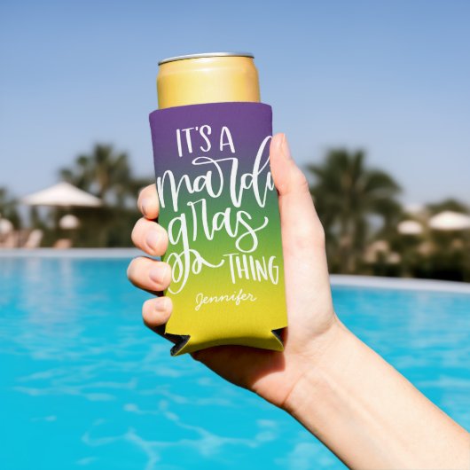 Mardi Gras Text Design Ombre Seltzer Blikjeskoeler (Insitu Zwembad)