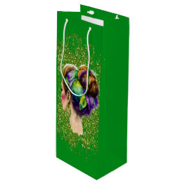 MARDI GRAS VROUW MET PAARSE GROENEN GOUDEHAAR WIJN CADEAUTAS