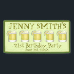 Margarita Cocktail 21e Verjaardag Bachelorette Spandoek<br><div class="desc">Het ontwerp is voorzien van een originele markeerillustratie van een klassieke margarita cocktail met een zoute rand en een wig van groene limoen. Een klassieke zomerse drink! Ideaal voor een cocktailparty, zomerpicknick, vrijgezellenfeest, 21e verjaardag of Cinco de Mayo-viering. Coördinerende partij producten beschikbaar. Deze margarita illustratie is ook beschikbaar op andere...</div>