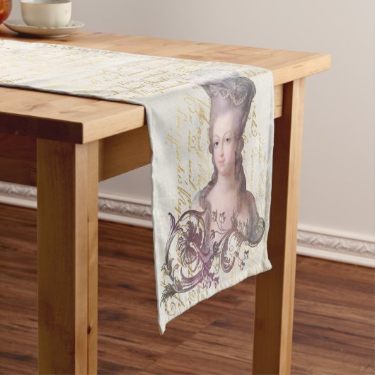 Marie Antoinette en het Franse script Table Runner Korte Tafelloper (Voorbeeld)