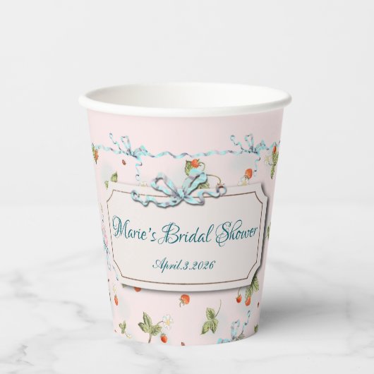 Marie Antoinette Petite Strawberry 8 oz Papieren b Papieren Bekers (Voorkant)