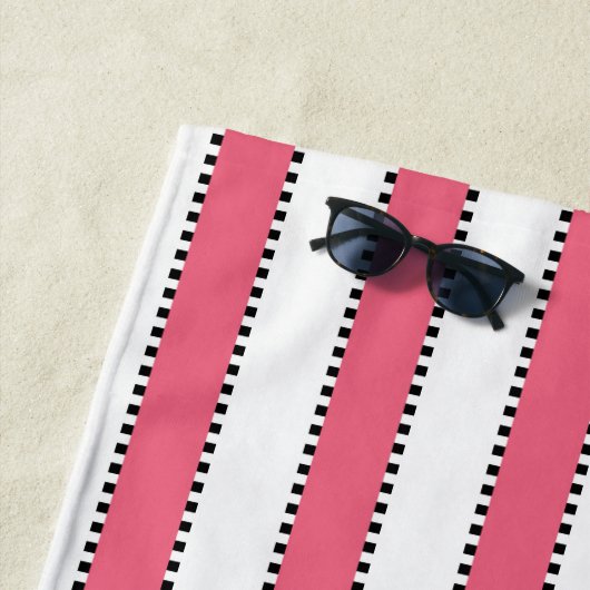 Marie Antoinette Pink Stripe Beach Towel Strandlaken (In situ)