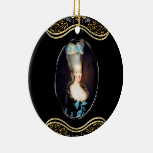 Marie Fairdaye Baroque Keramisch Ornament (Rechts)