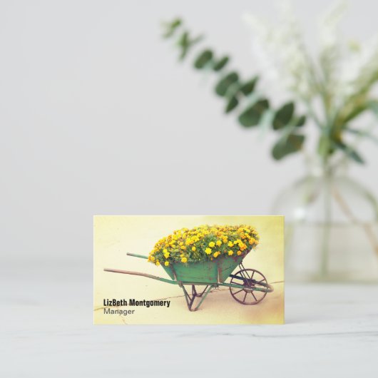 Marigold Wheelbarrow Gardening Lawn Care Visitekaartje (Staand voorkant)