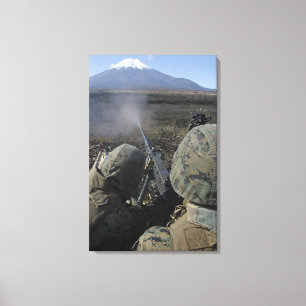 Marijnen branden een pistool M2 50 kaliber machine Canvas Afdruk