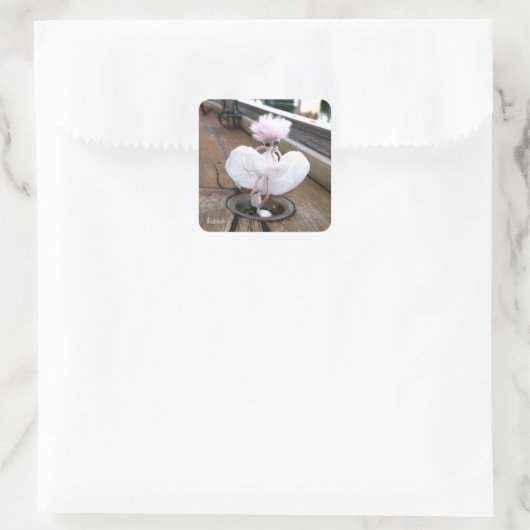 Marilyn Monroe pose in Witte rok door fubby. Vierkante Sticker (Tas)