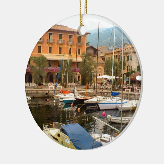 Marina bij Menaggio, Comomeer Keramisch Ornament (Links)