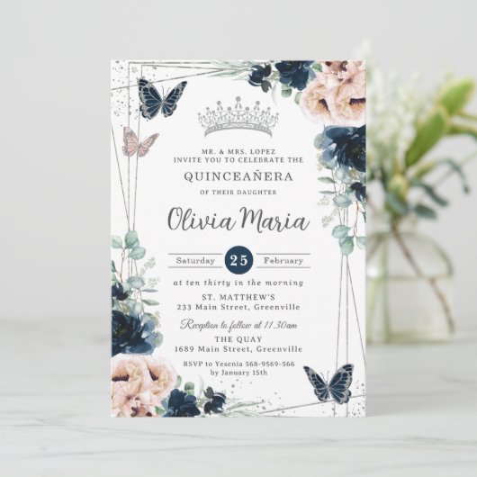 Marine Blauw Blush Bloemen Vlinders Quinceañera Kaart (Staand voorkant)
