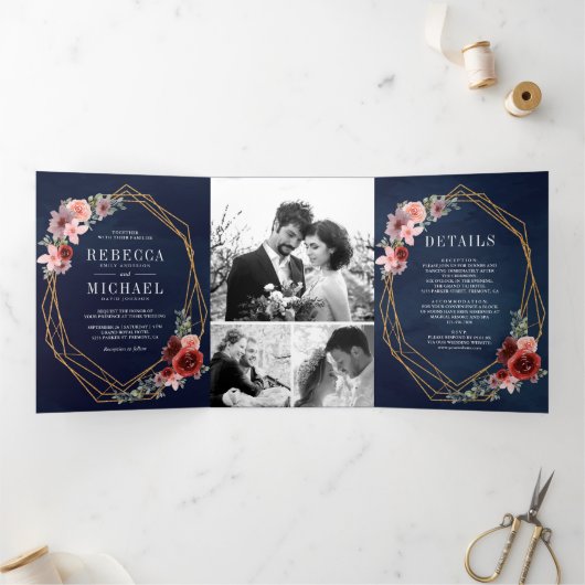 Marine Blauw Blush Roze Bourgondië Bloemen Bruilof Drieluik Uitnodiging (Binnen)