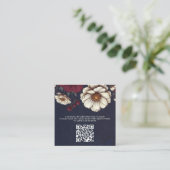 Marine Blauw en Bourgondië Bloemen Wedding QR Code Informatiekaartje (Staand voorkant)