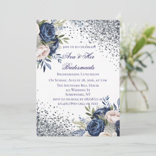 Marine Blauw en Ivoor Bloemen Bruidsmeisjes Lunche Kaart (Staand voorkant)