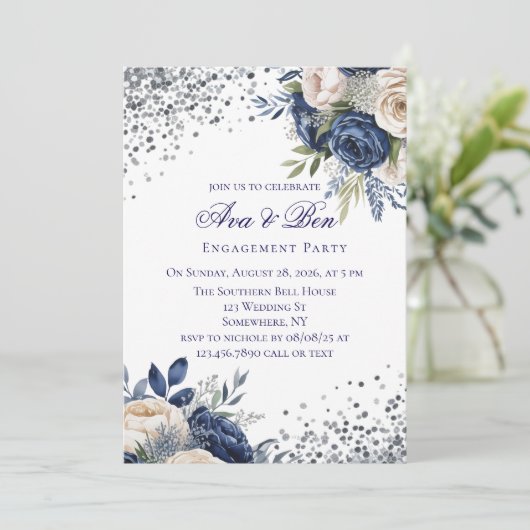 Marine Blauw en Ivoor Bloemen Engagement Party Kaart (Staand voorkant)