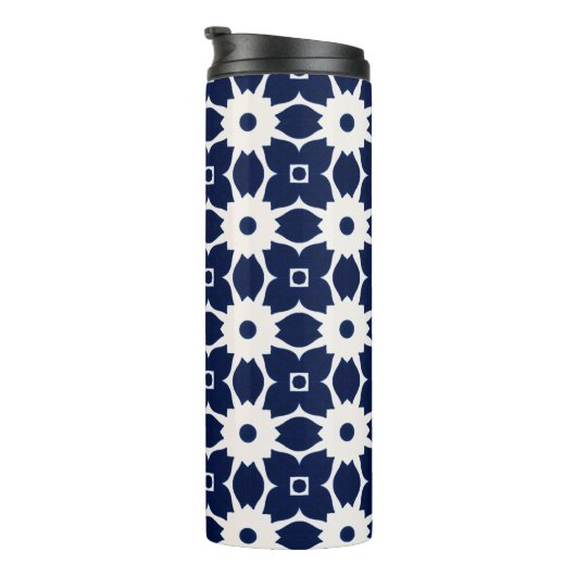 Marine Blauw en Wit Geometrische Bloemen Thermosbeker (Geroteerd rechts)