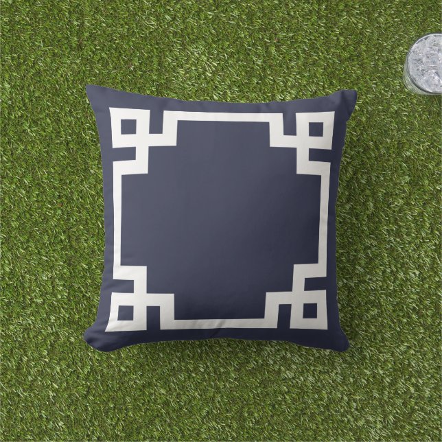 Marine Blauw en Wit Griekse Key Border Buitenkussen (Gras)