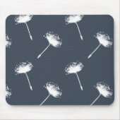 Marine Blauw en Wit Paardebloem Bloemen Muismat (Voorkant)