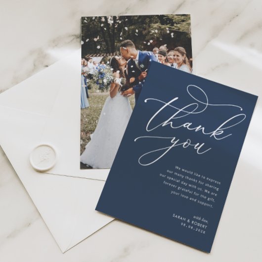 Marine blauw en wit typografie bruiloft bedankkaart