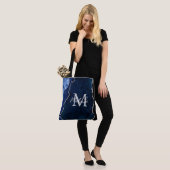 Marine Blauw en Zilver Marmeren Agaat Tote Bag (Op model)