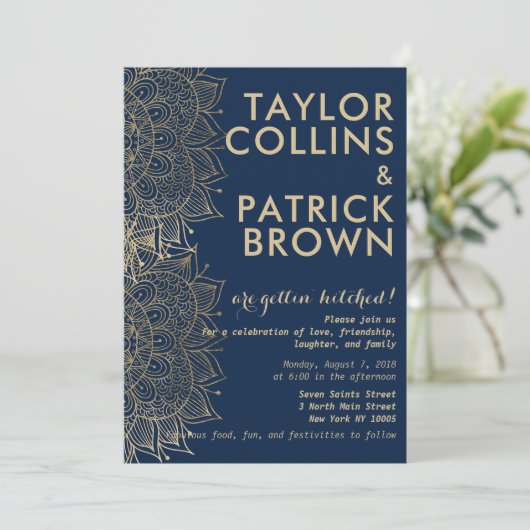 Marine blauw goud moderne bloemen mandala bruiloft kaart (Staand voorkant)