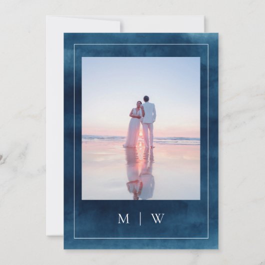 Marine Blauw Monogram & Grens Elegante Foto Save The Date (Achterkant)