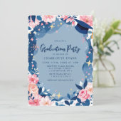 Marine Blauw Roze Bloemen Afstudeerfeest Uitnodige Kaart (Staand voorkant)