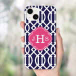 Marine Blauw & Roze Modern Trellis Monogram Case-Mate iPhone 14 Hoesje<br><div class="desc">Cute Girly Trendy Chic Stylish Preppy Geometric Modern Trellis Pattern. Voeg uw aangepaste gepersonaliseerde monogram initialen of naam toe. Klik de Customize knoop van het om doopvonten en kleuren voor een uniek één-van-een-soort ontwerp te veranderen.</div>