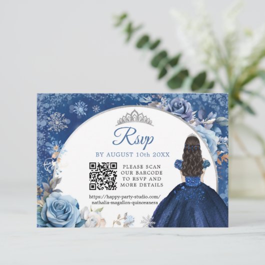 Marine Blauw Winter Sneeuwvlok Quinceanera QR Code RSVP Kaartje (Staand voorkant)