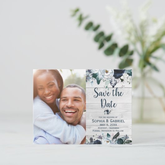 Marine Blauw Wit Bloemen Hout Wedding Save the Dat Aankondigingskaart (Staand voorkant)
