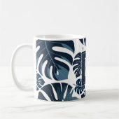Marine Blauw & Wit Monstera Blad Monogram Koffiemok (Links)