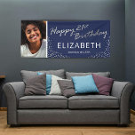 Marine Blauw Zilver Gelukkig 21e Verjaardag Foto Spandoek<br><div class="desc">Trendy eenentwintigste verjaardagsfeestbanner met een stijlvolle marineblauwe achtergrond die in elke kleur kan worden veranderd,  een foto van de verjaardagsjongen / meisje,  zilveren confetti glitter,  de woorden "happy 21st birthday" in een faux silver folie script,  hun naam en de datum.</div>