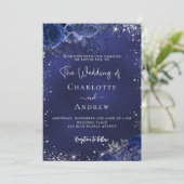 Marine blauw zilveren bloemen script luxe bruiloft kaart (Staand voorkant)
