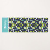 Marine en Groene Ikat Paisley Naam Monogram Yogamat (Voorkant (horizontaal))
