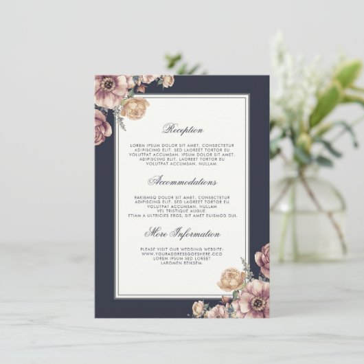 Marine en Mauve Floral Wedding Informatie Gast Informatiekaartje (Staand voorkant)