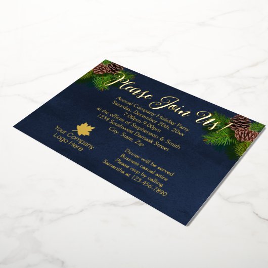 Marine en Pine Modern Gold Script Holiday Party Folie Feestdagenkaart (Gedraaid)